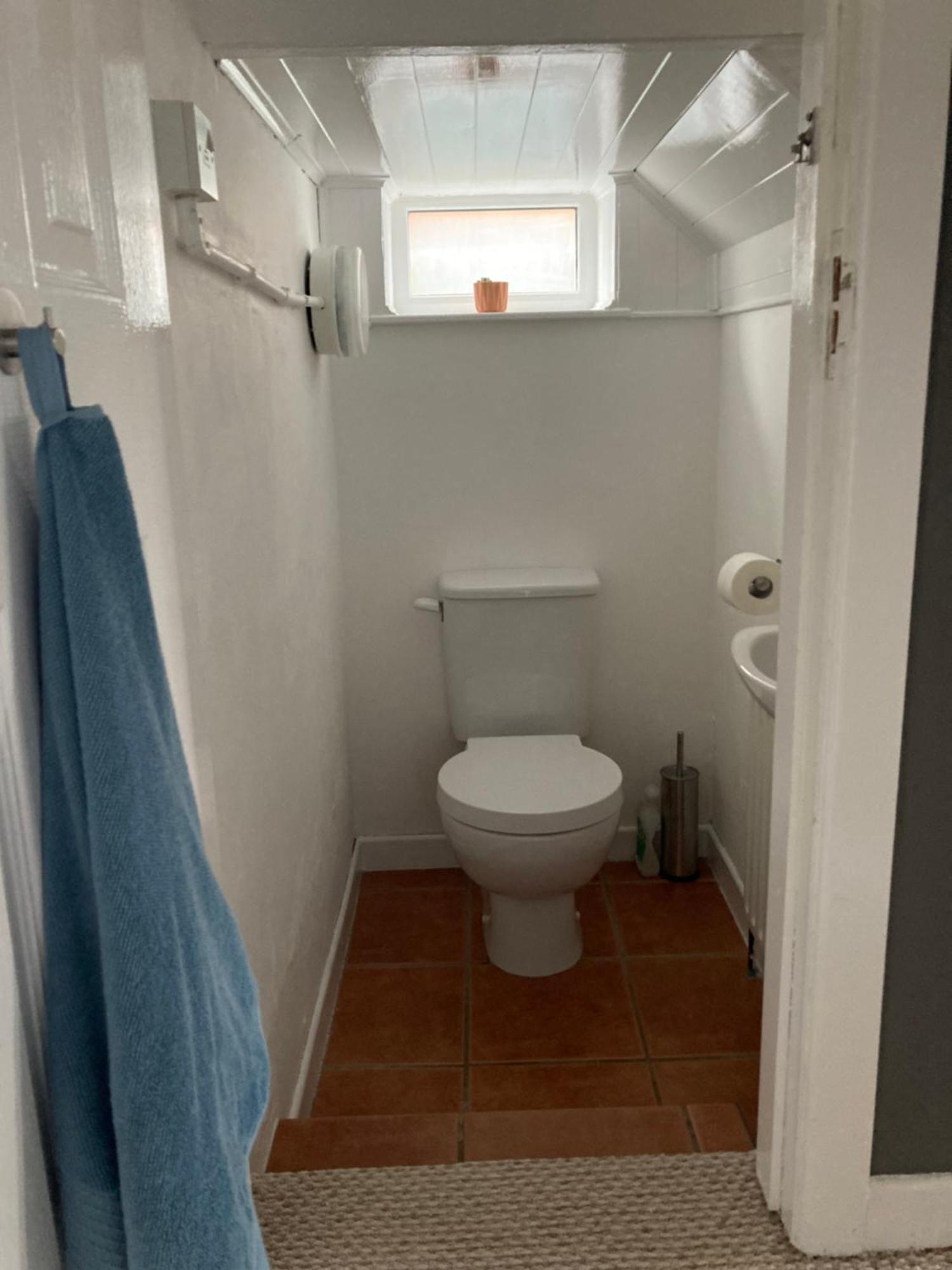 Cosy At Cumberland - Double Room With Shared Bathroom Dundonald  Esterno foto