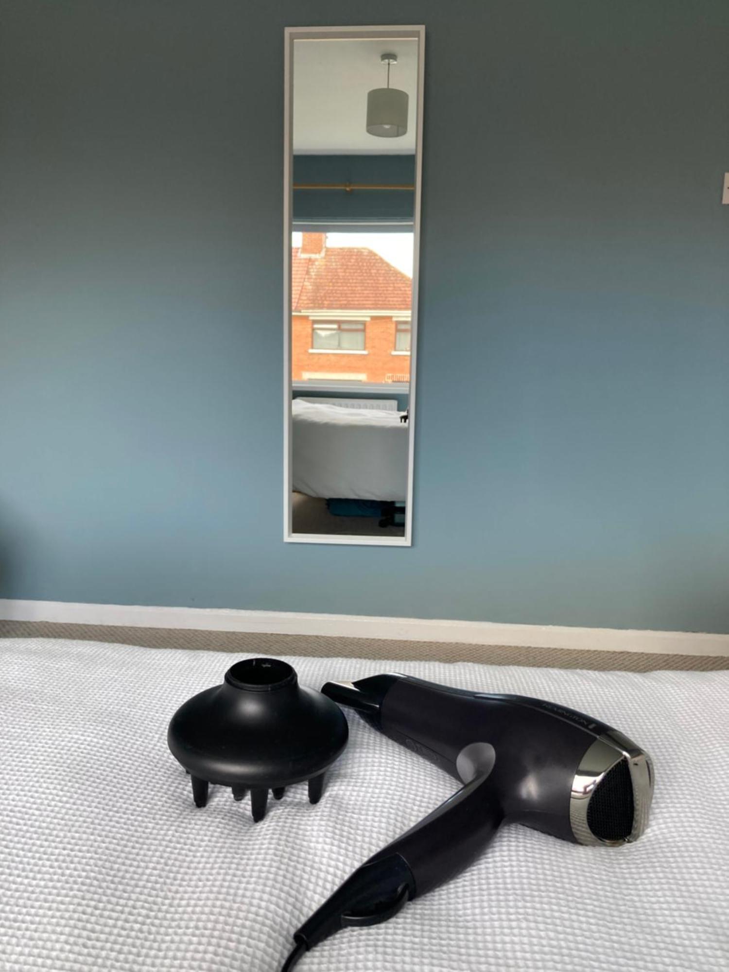 Cosy At Cumberland - Double Room With Shared Bathroom Dundonald  Esterno foto